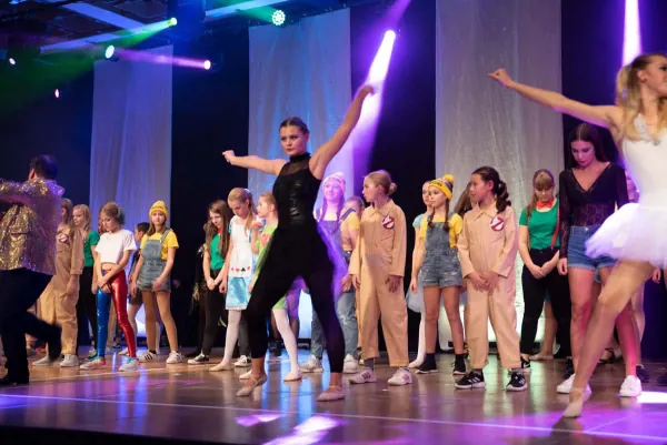 Tanzstudio Dance-Line Auftritt 48