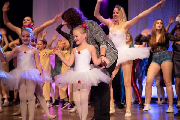 Tanzstudio Dance-Line Auftritt 50