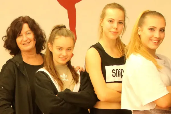 Tanzstudio Dance-Line Auftritt 60